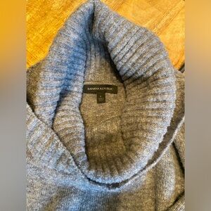 Banana Republic Wool sweater